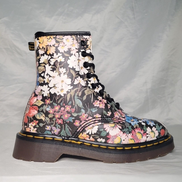 Dr. Martens vintage 90s era 1460 floral print Sienna Miller leather boots - Picture 3 of 8